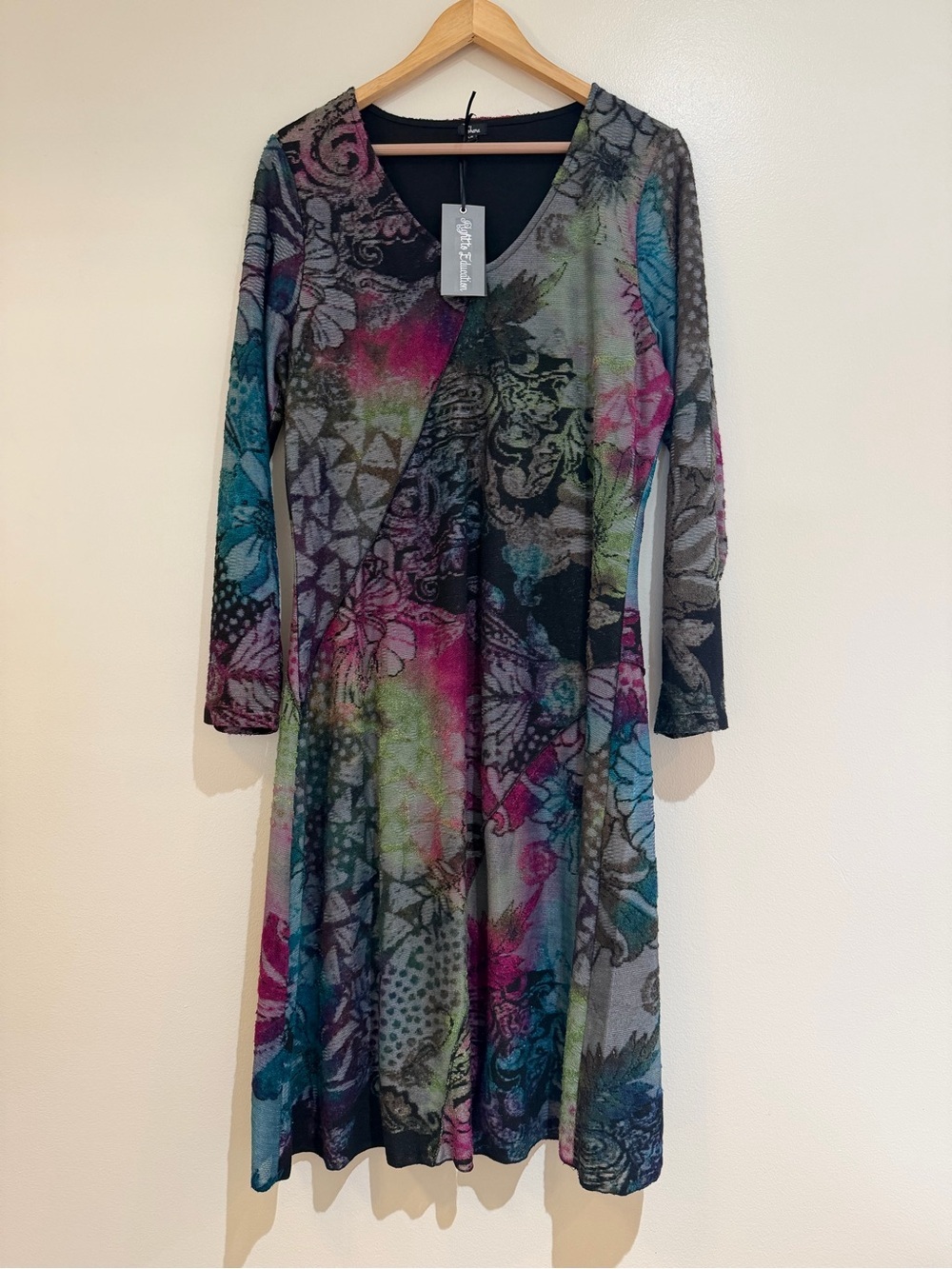 NWT Shana Long-Sleeve V-Neck Floral Abstract Midi Dress in Multicolor large